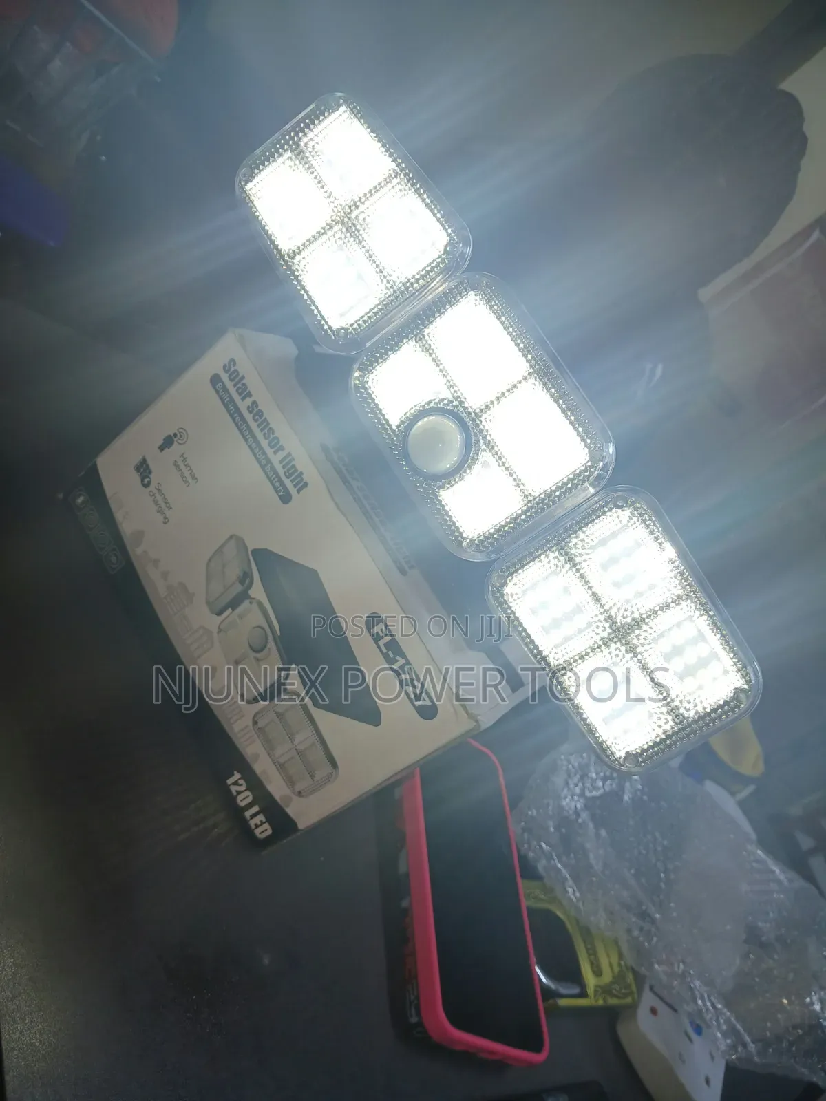 120 LED Solar Sensor Light (Model FL-1727)