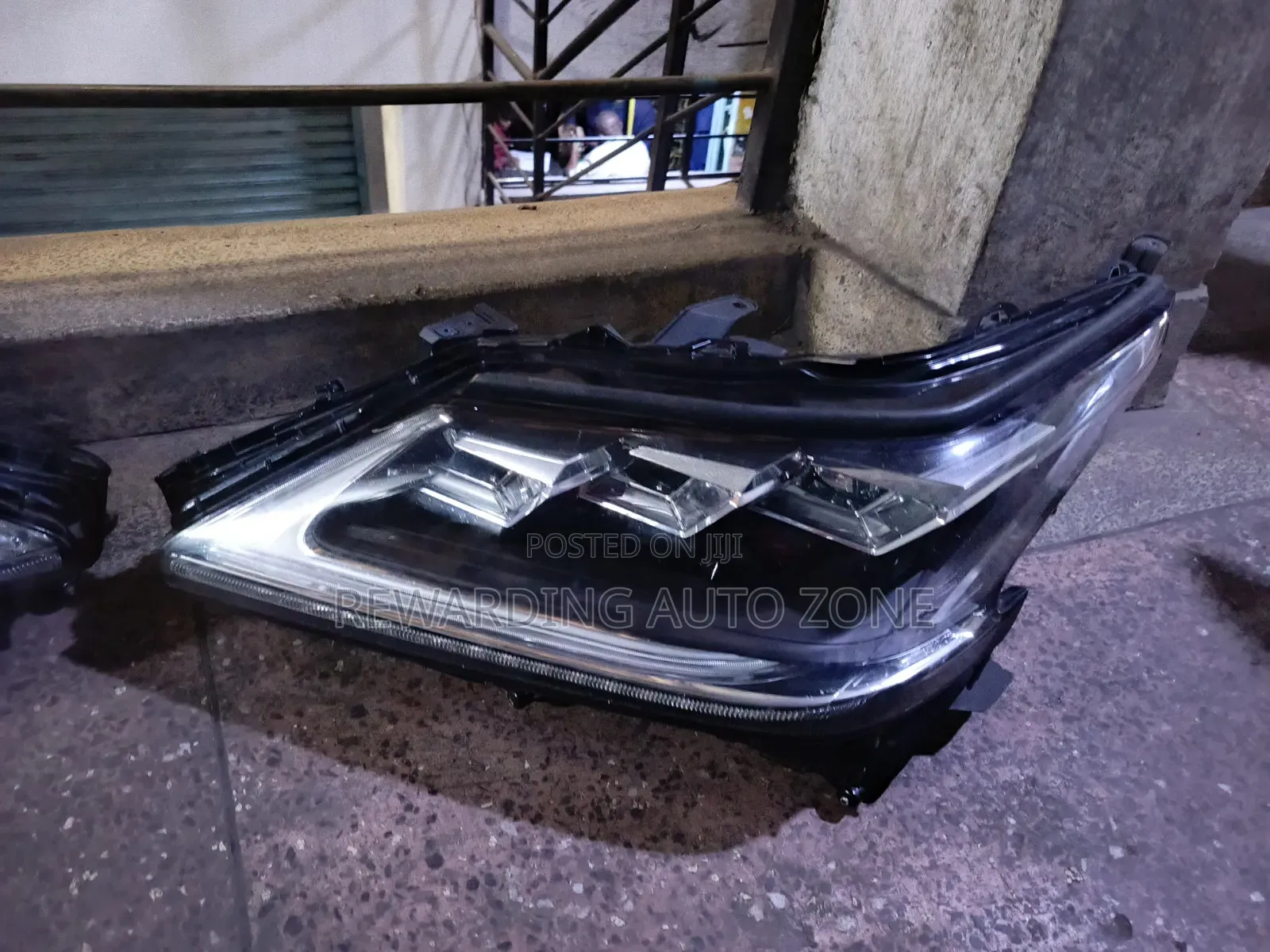 Lexus LX 450 Headlight.