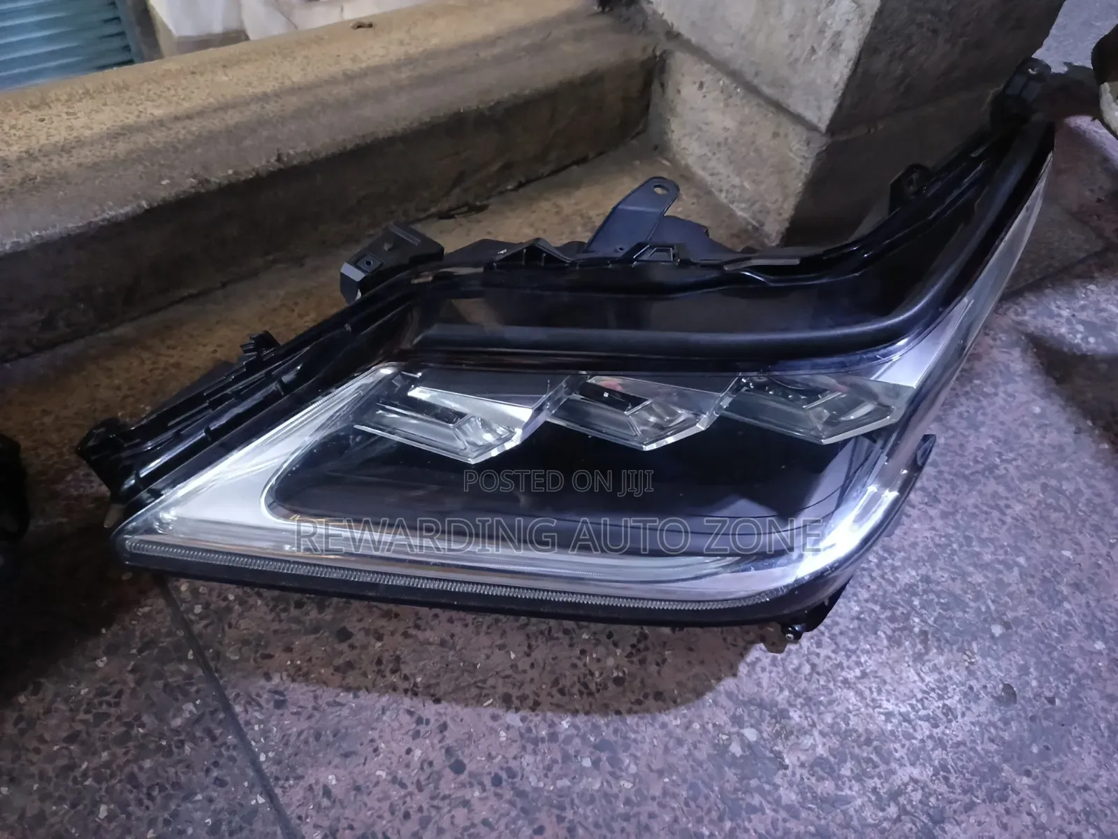 Lexus LX 450 Headlight.