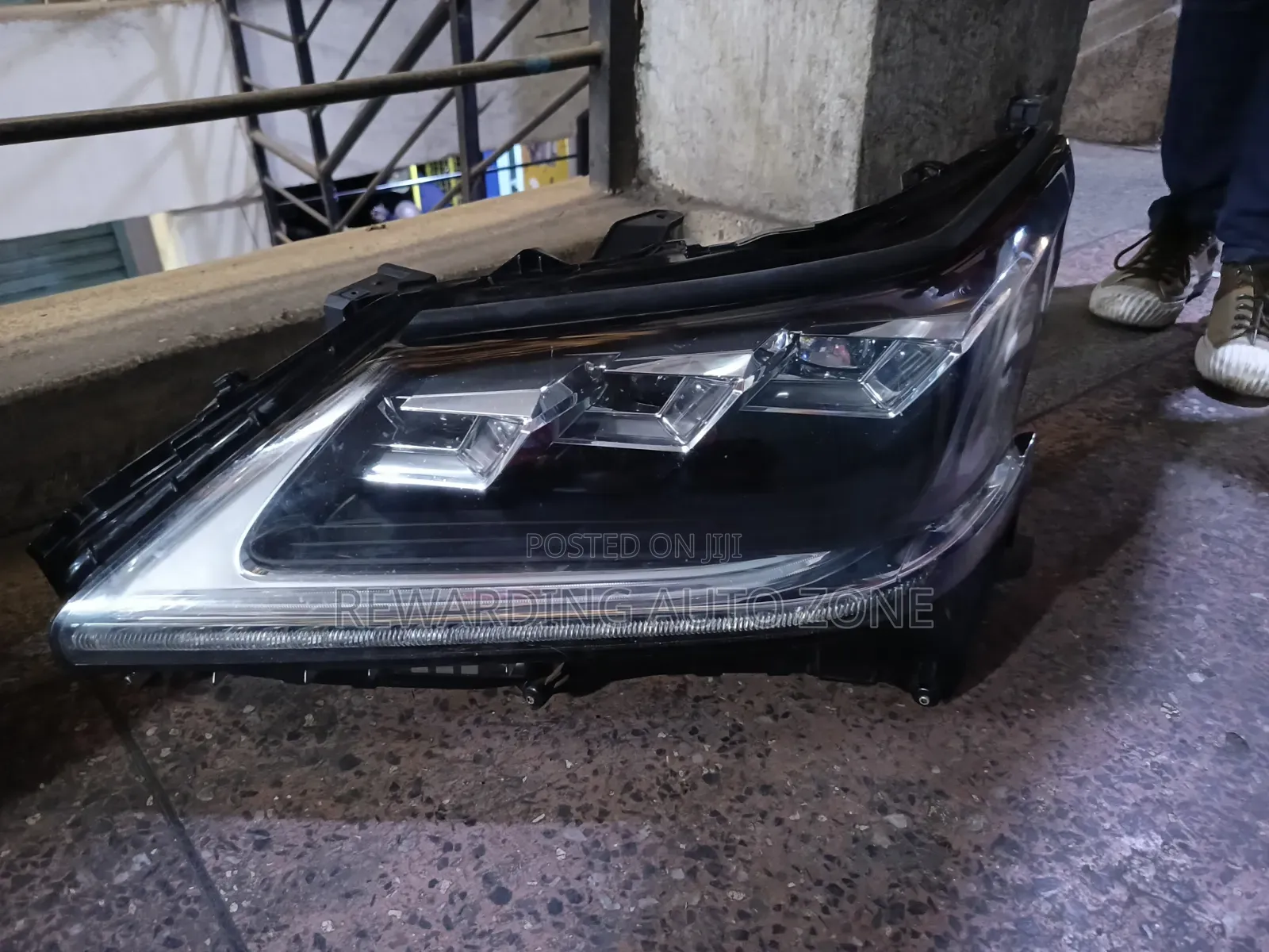 Lexus LX 450 Headlight.