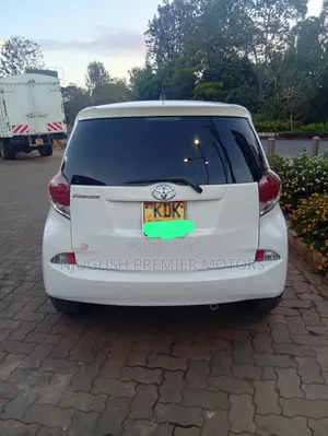 Toyota Ractis 2015 White