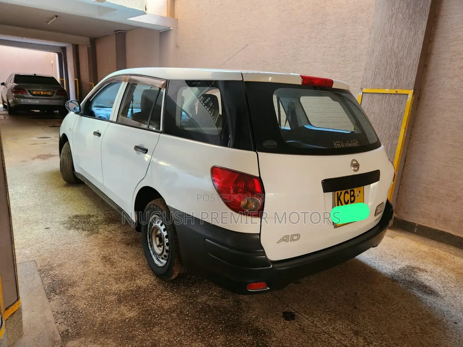 Nissan Advan 2008 White