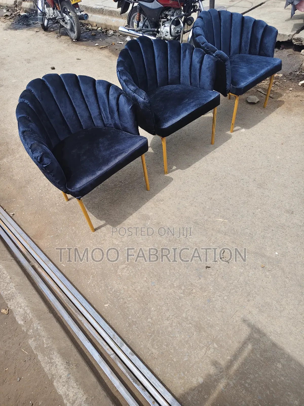 Styling Black Spider Shape