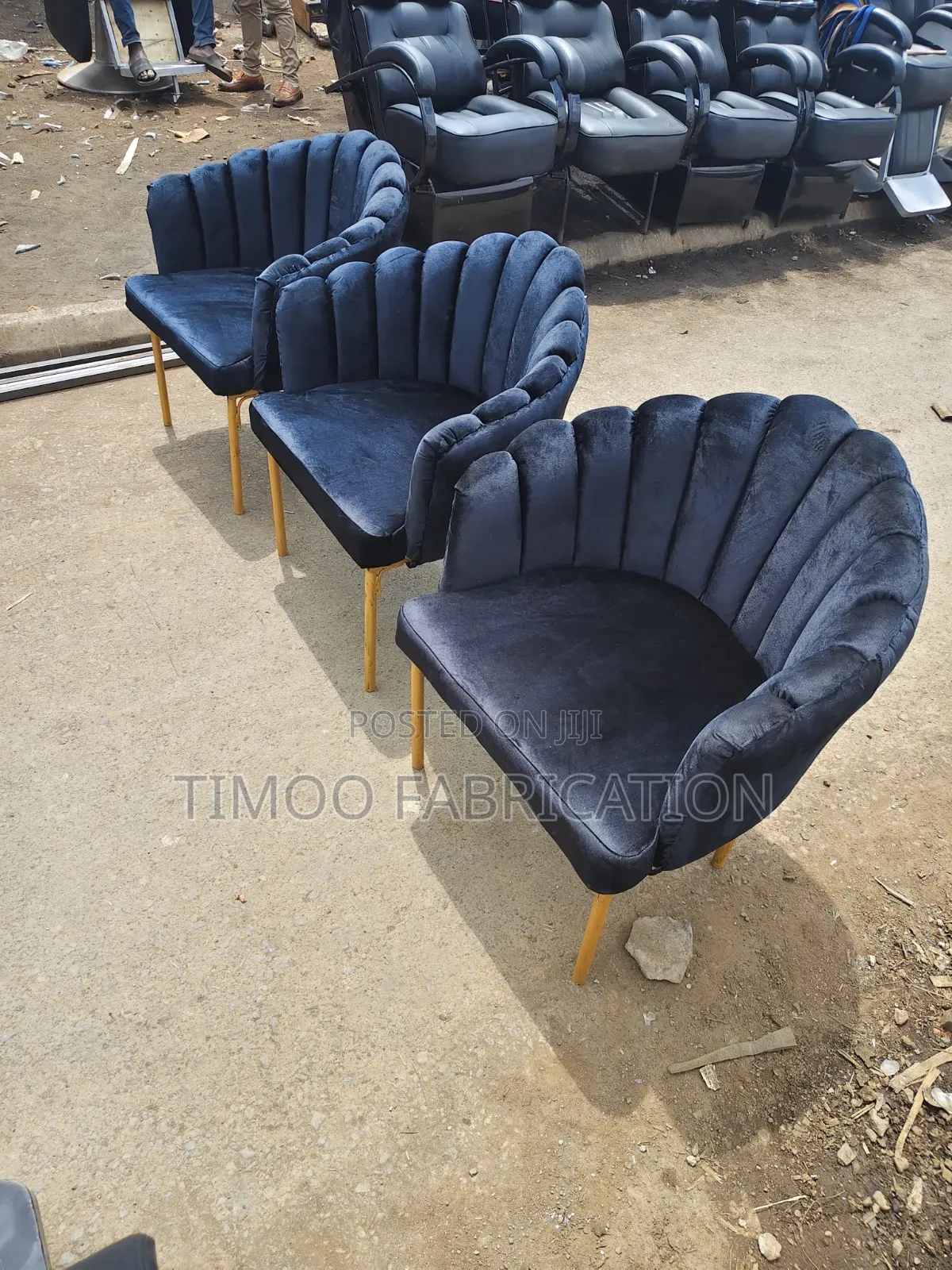 Styling Black Spider Shape