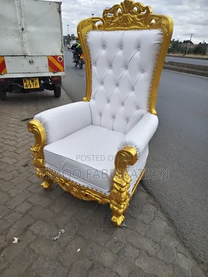 Queen Chair White Leather