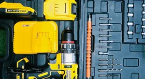 DeWalt Heavy-Duty Battery Drill With Metal Chuck