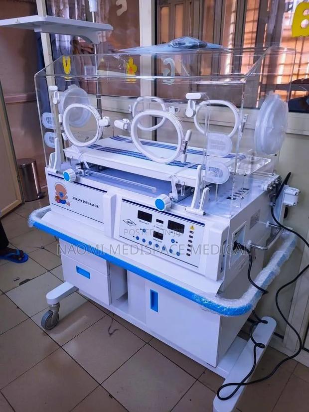 Controlled Temperature Infant Incubator - main view