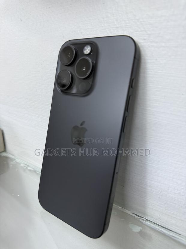 Apple iPhone 15 Pro 128 GB Black - thumbnail 3