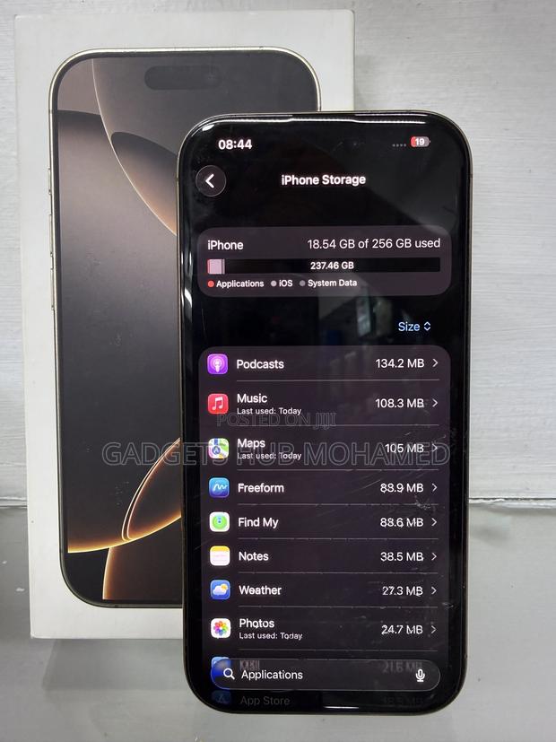 Apple iPhone 16 Pro 256 GB Gold - thumbnail 2