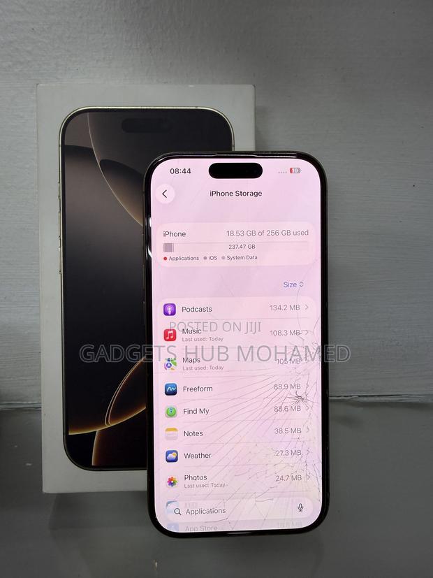 Apple iPhone 16 Pro 256 GB Gold - thumbnail 3