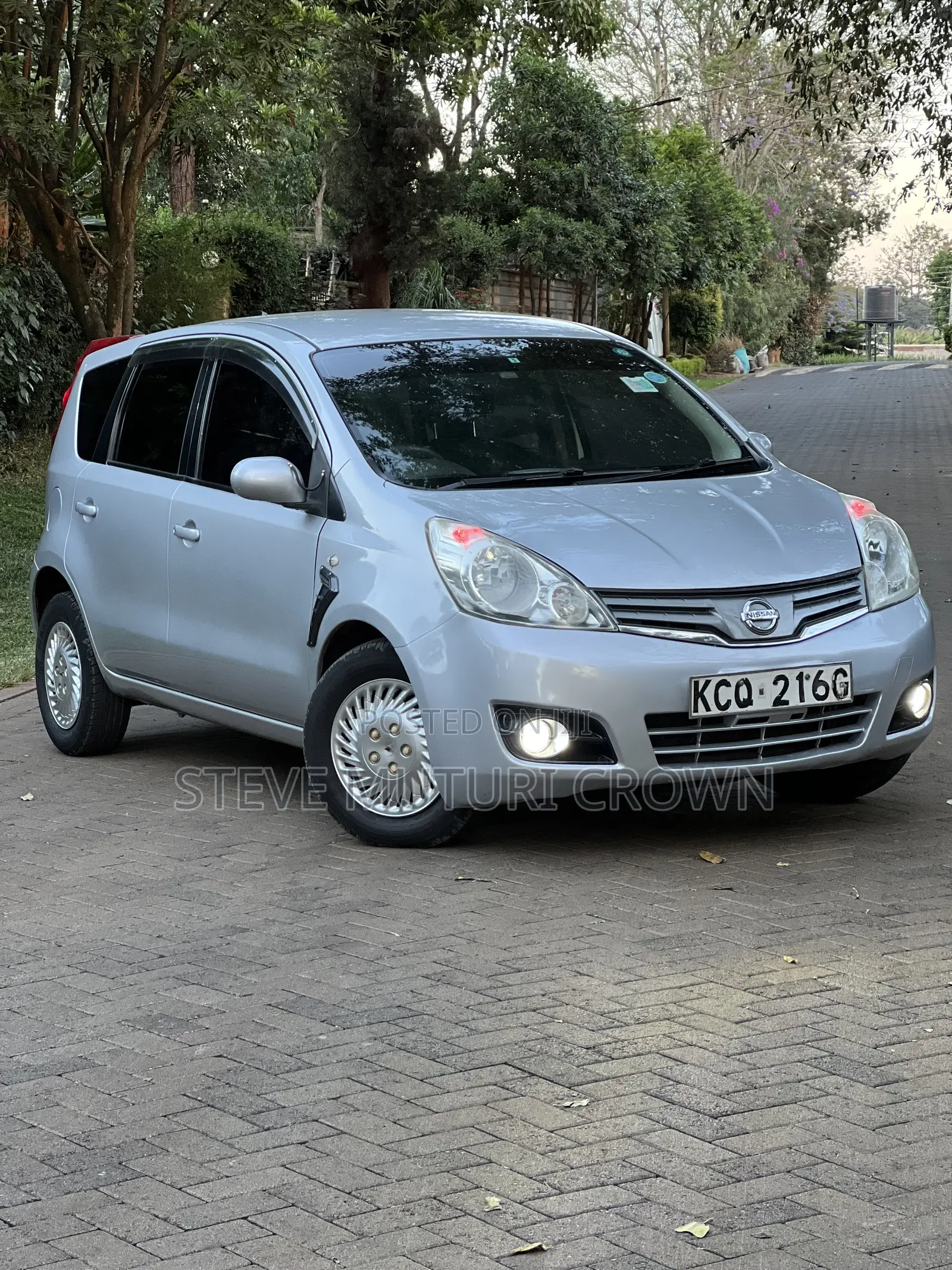 Nissan Note 2011 Silver
