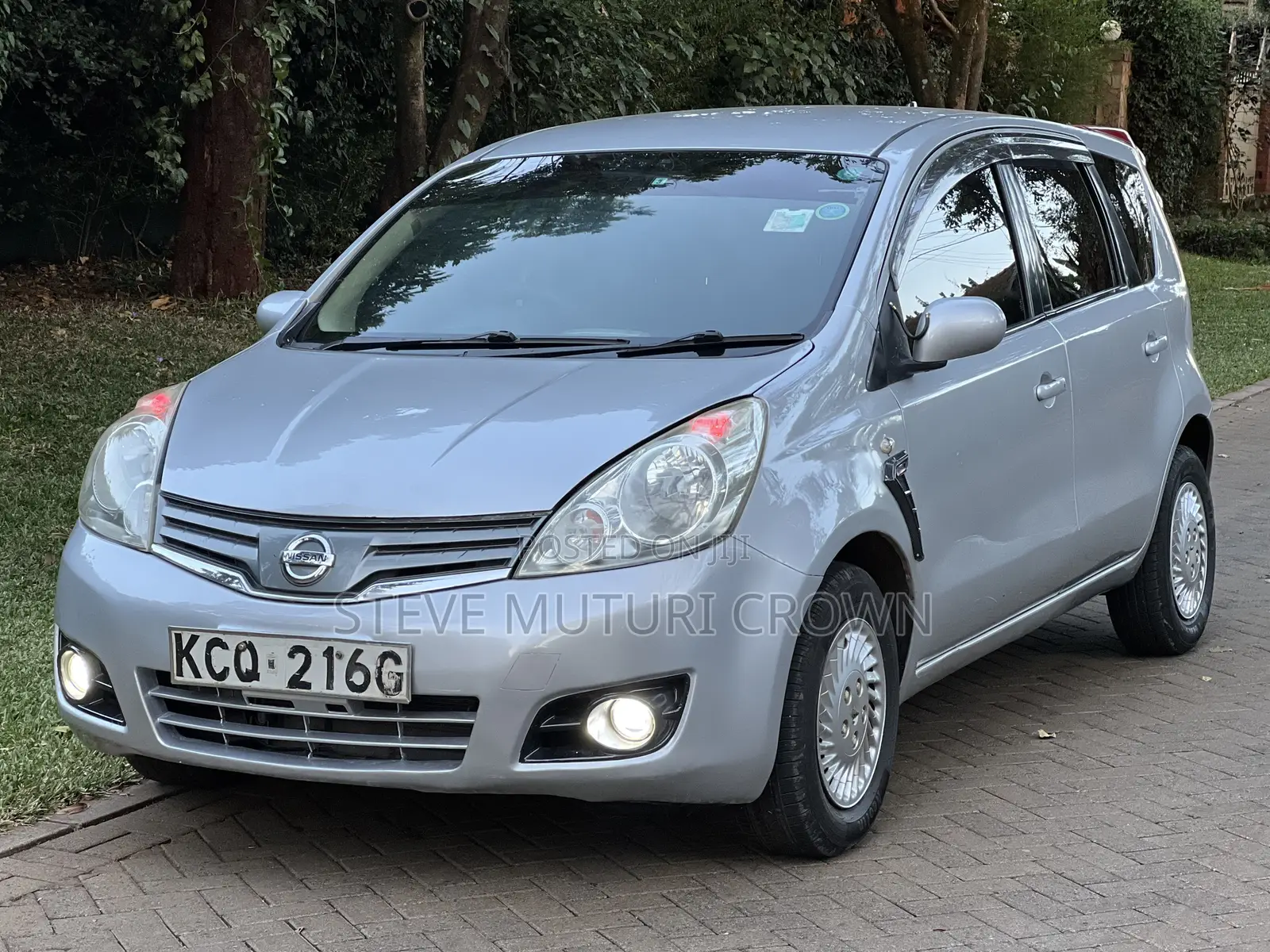 Nissan Note 2011 Silver