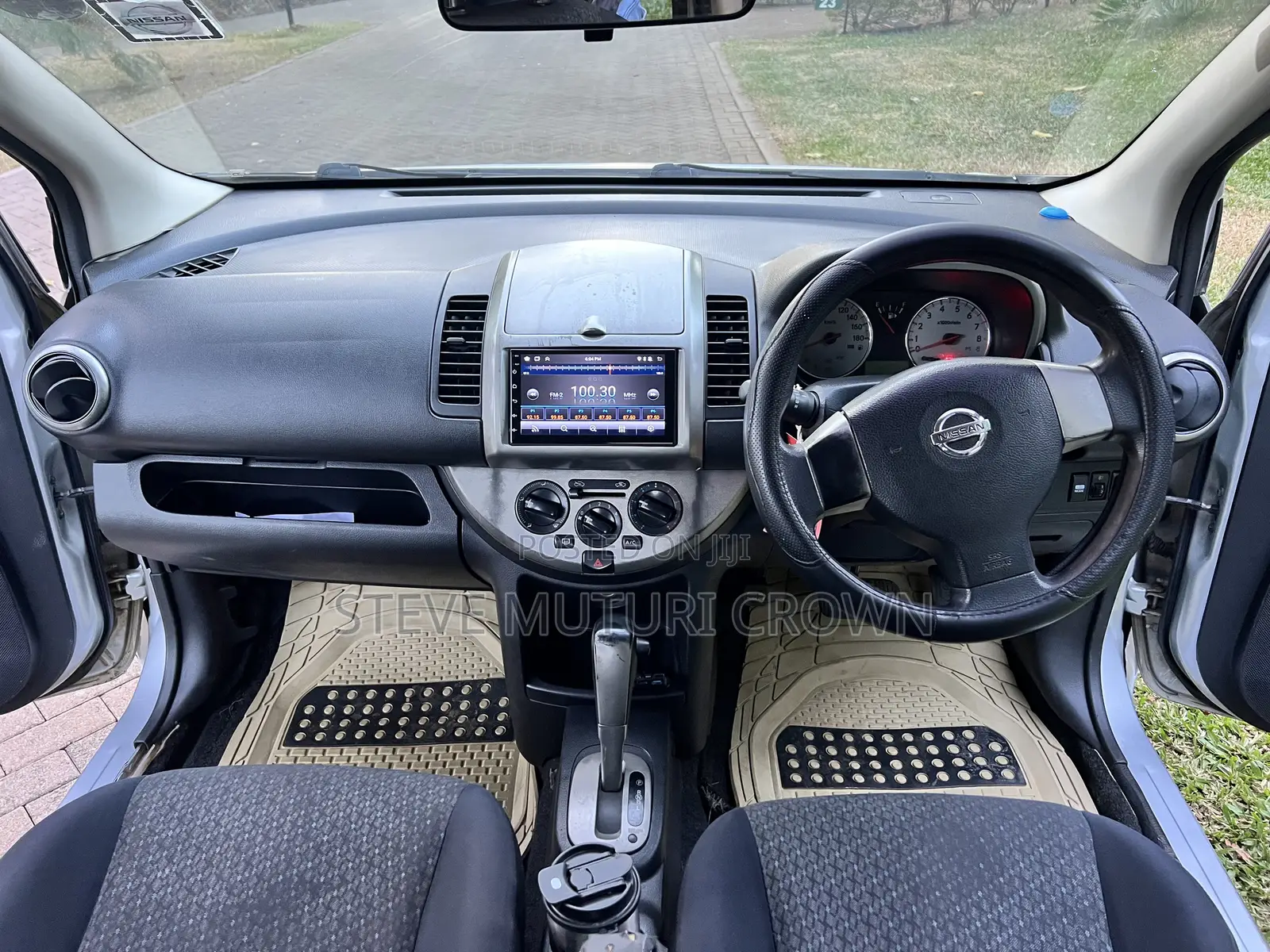 Nissan Note 2011 Silver