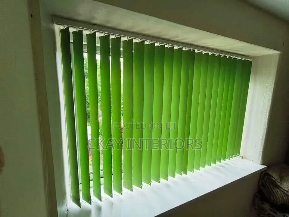 Give Your Living Room a More Tailored Appearance With Vertical Blinds