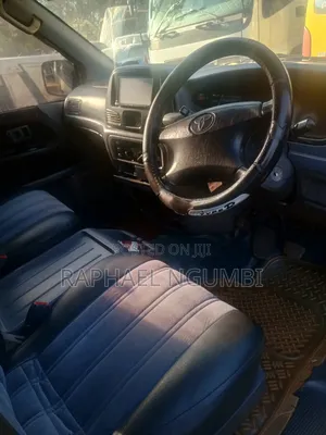 Toyota Noah 2001 Beige