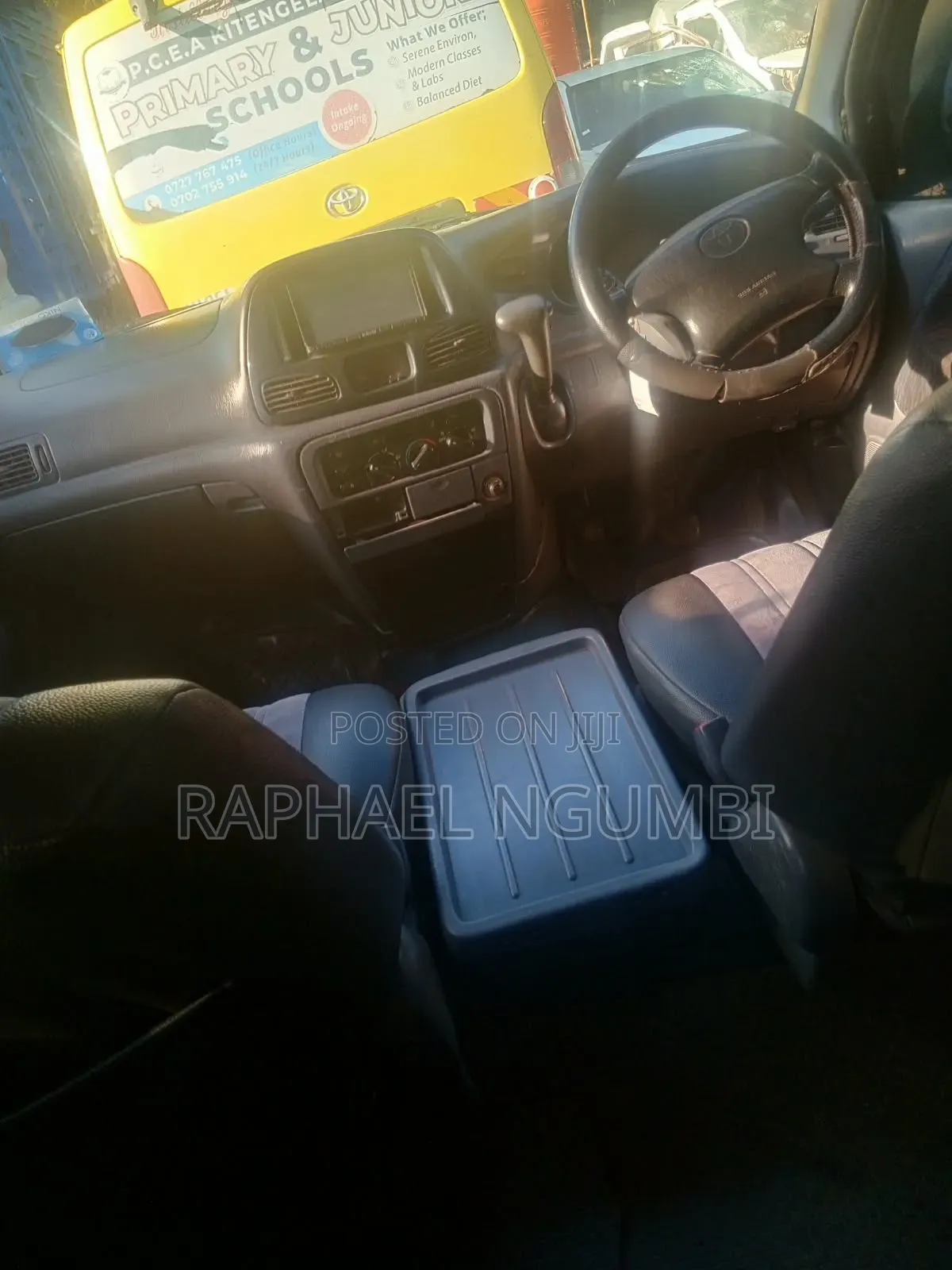 Toyota Noah 2001 Beige