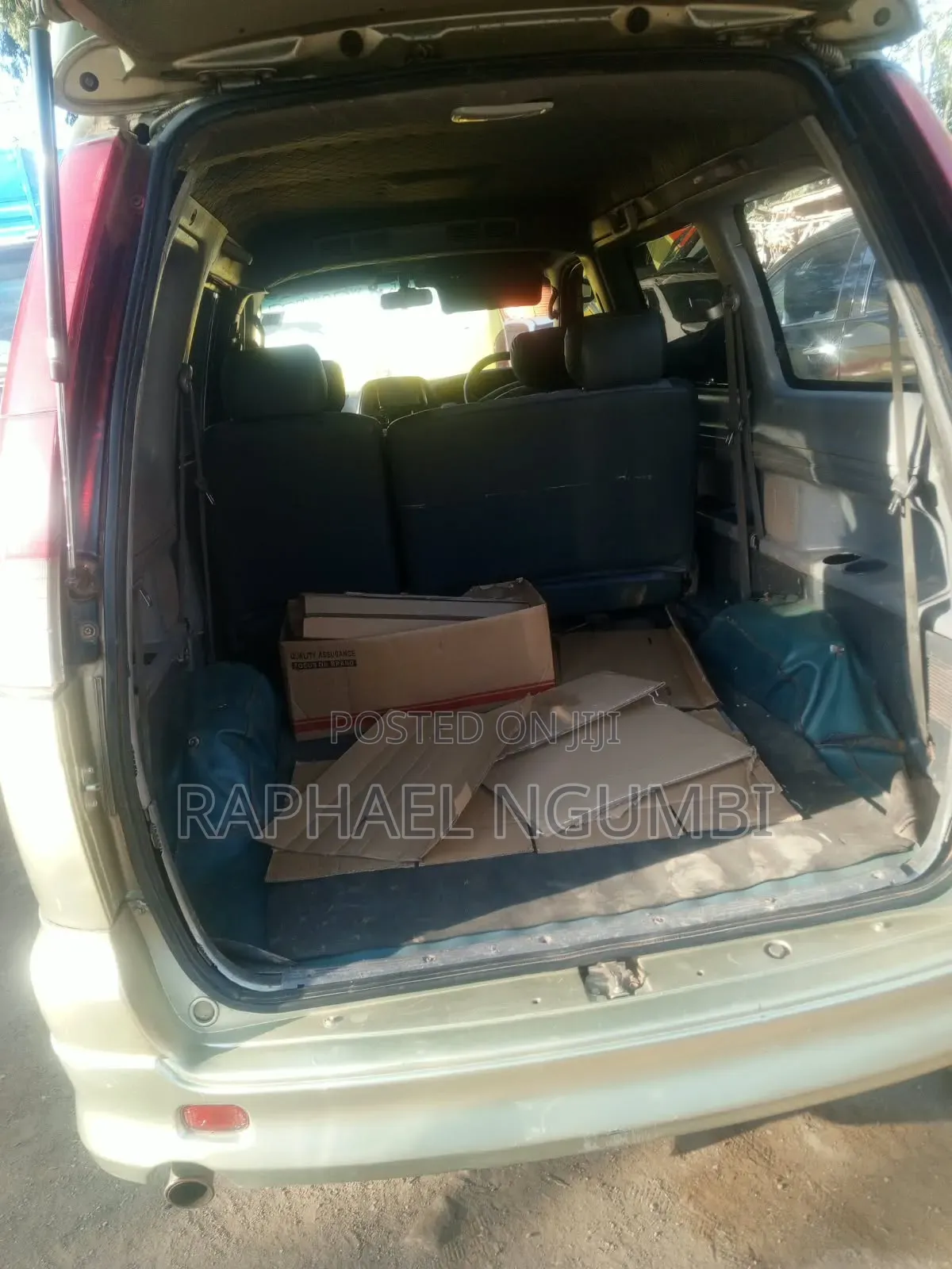 Toyota Noah 2001 Beige