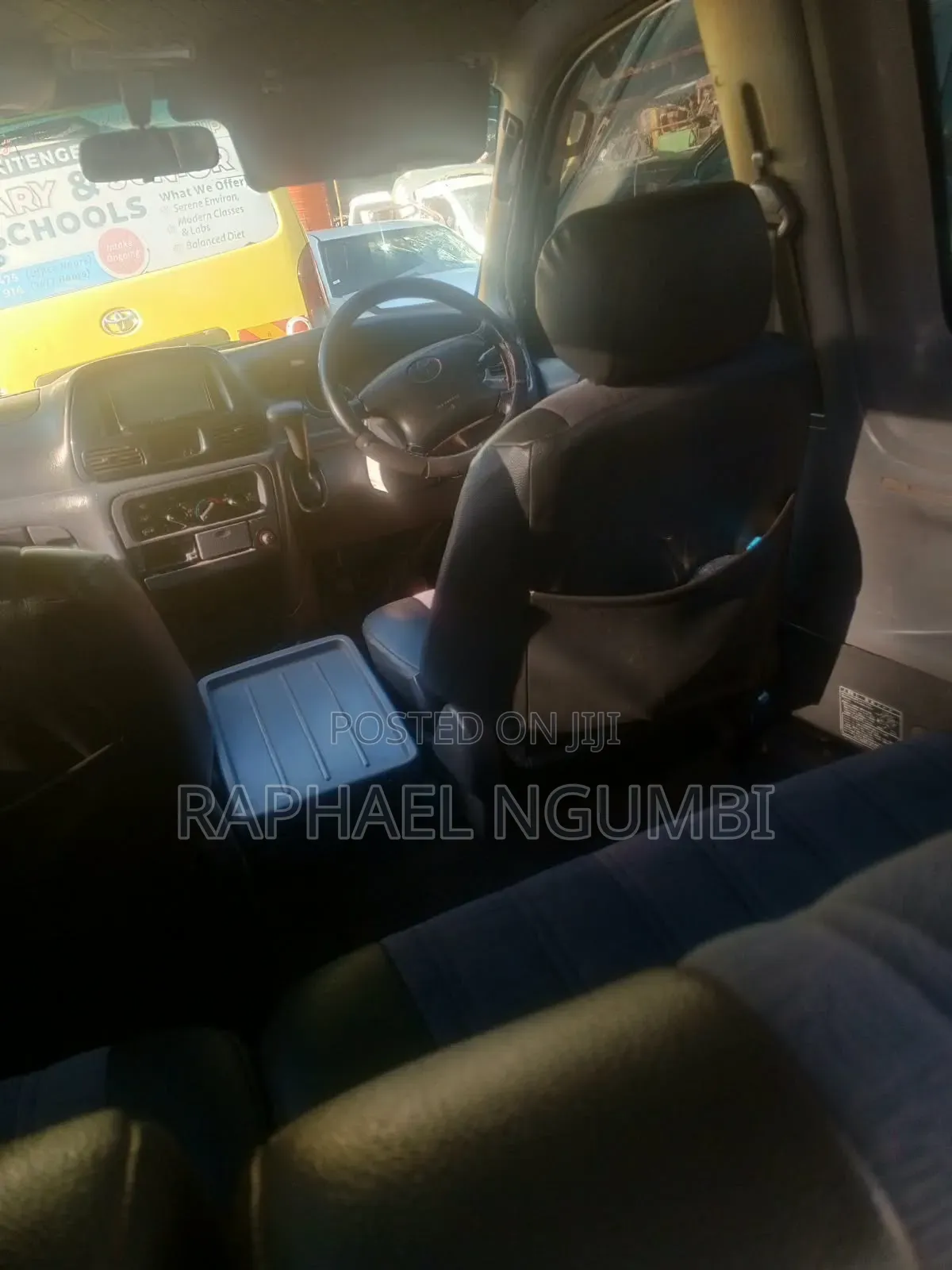 Toyota Noah 2001 Beige