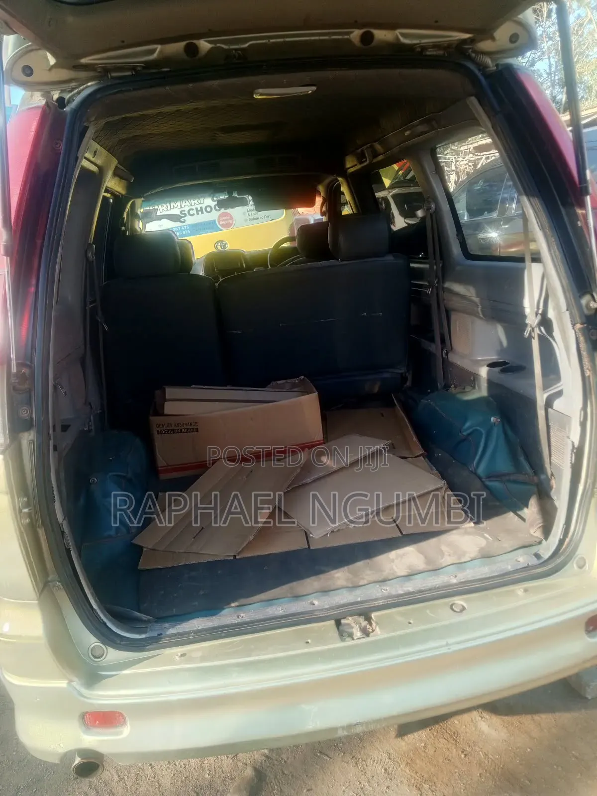 Toyota Noah 2001 Beige