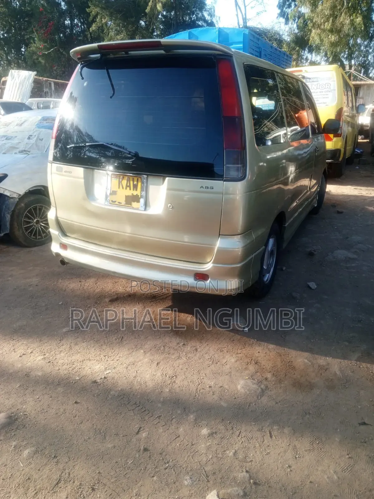 Toyota Noah 2001 Beige