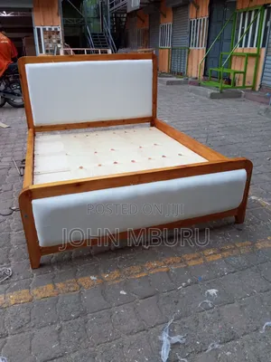 Golden Mocket Bed 5by6 With White Material