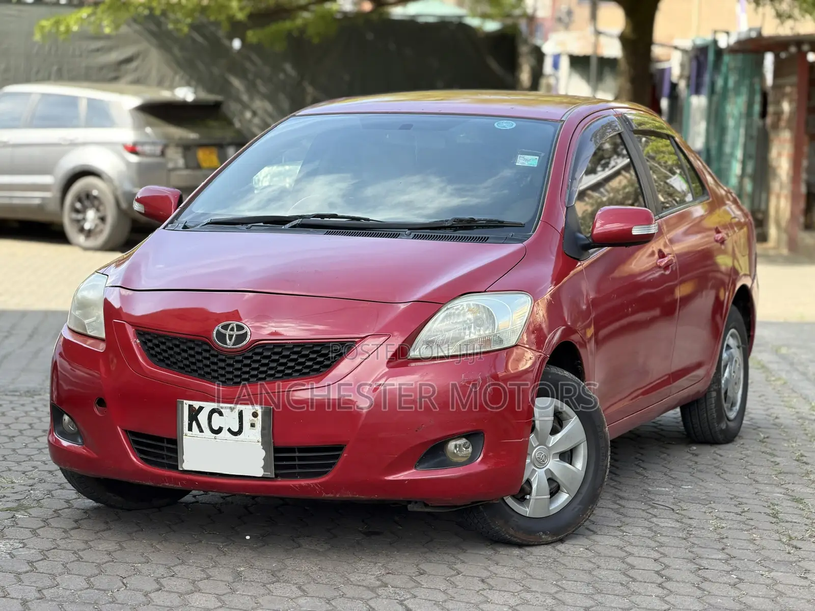 Toyota Belta 2009 Red