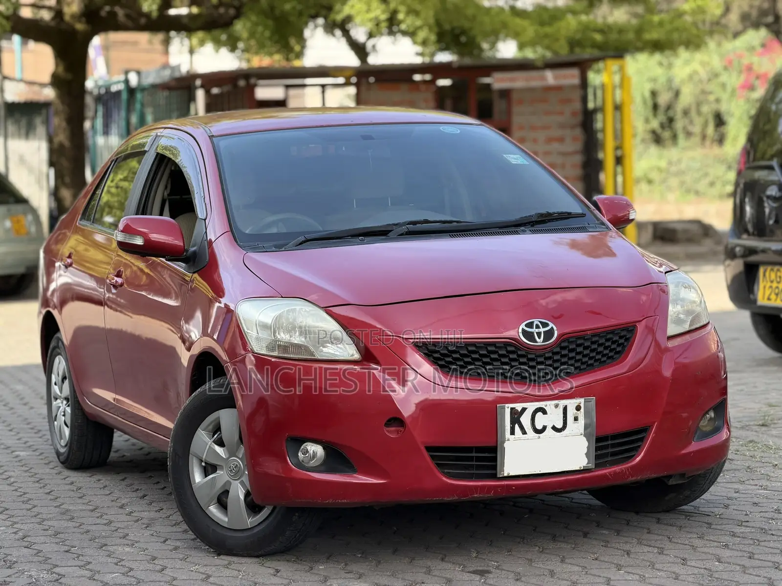 Toyota Belta 2009 Red