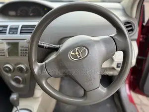 Toyota Belta 2009 Red