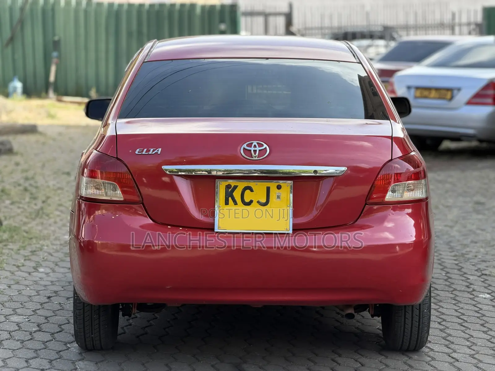 Toyota Belta 2009 Red