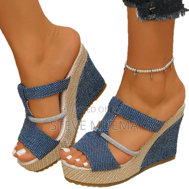 Classic Makonge Wedge.