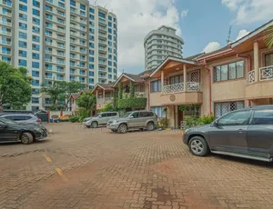 4bdrm Townhouse / Terrace in Kileleshwa for rent