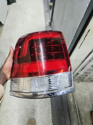 V8 200 Series Tail Light