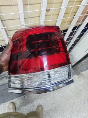 V8 200 Series Tail Light