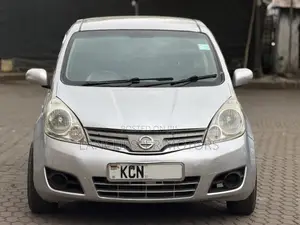 Nissan Note 2010 Silver