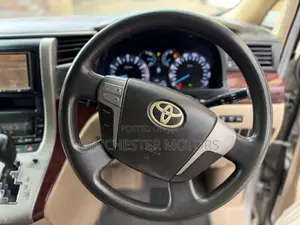 Toyota Alphard 2009 Silver