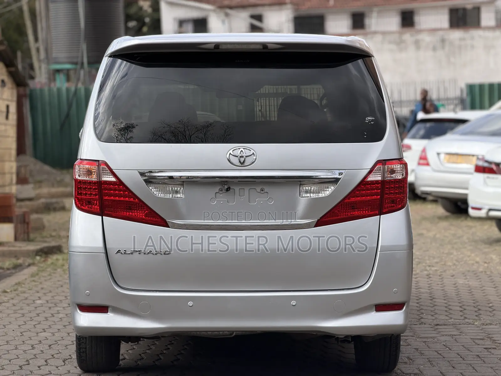 Toyota Alphard 2009 Silver