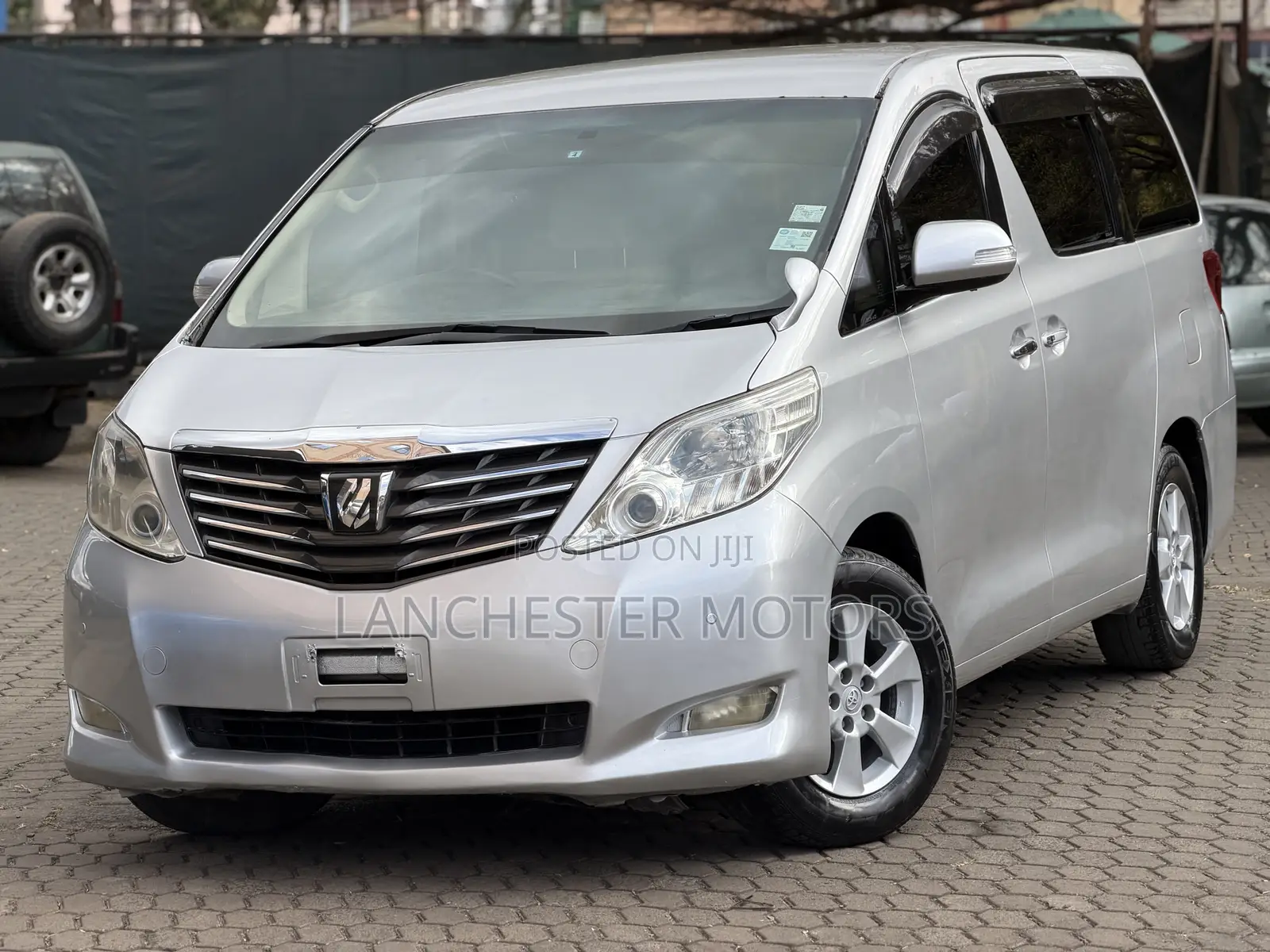 Toyota Alphard 2009 Silver