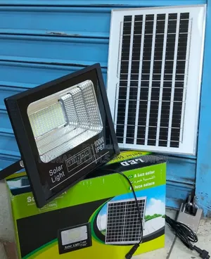 Modern Ip67 Solar Floodlights 100watts With Sensor and Remote