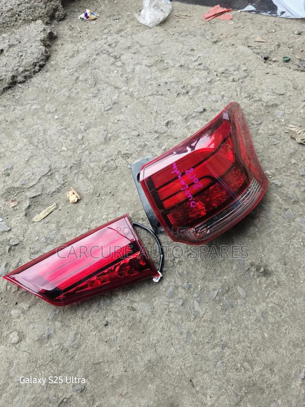 Outlander 2015 to 2020 Tail Back Light - main view