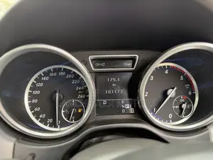 Mercedes-Benz M Class 2012 Gray