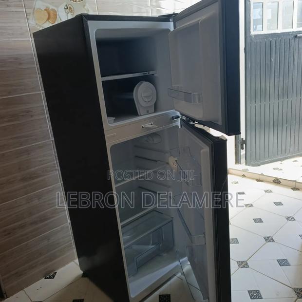 Refrigerator - thumbnail 2
