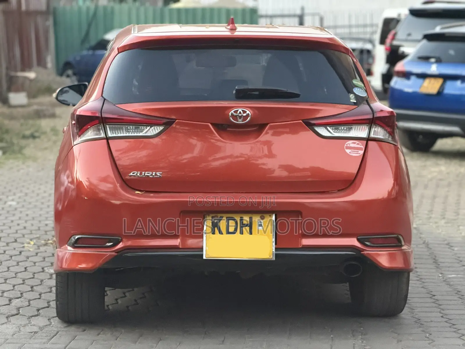 Toyota Auris 2015 Orange