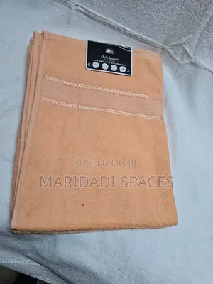 Soft,thick and High Absorbent Cotton Towels Medium Size 70 by 140cm