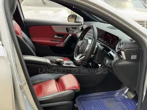 Mercedes-Benz A-Class 2018 Silver