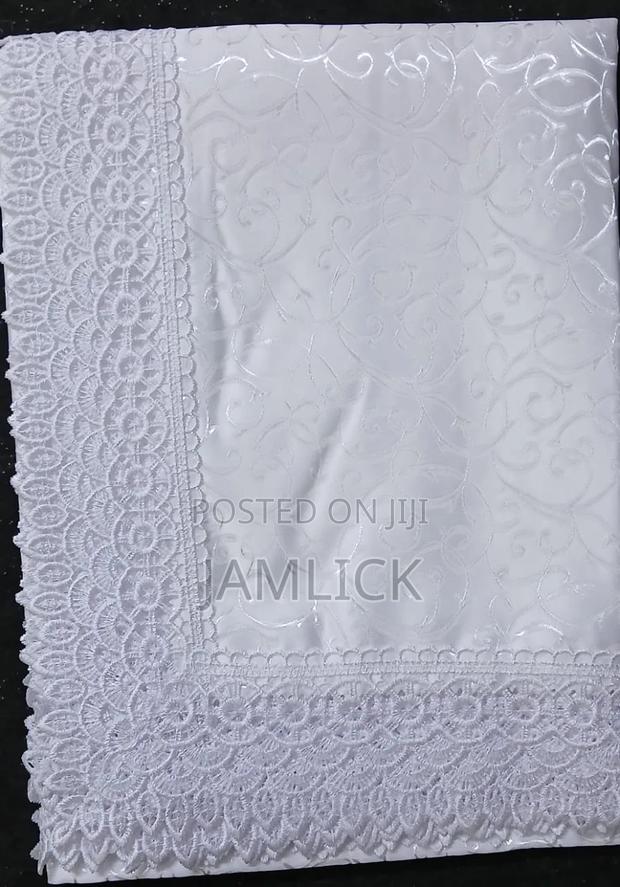 150 × 220cm Polyester Jacquard Tablecloth - EL - thumbnail 2
