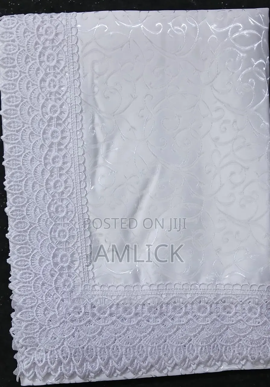 150 × 220cm Polyester Jacquard Tablecloth - EL