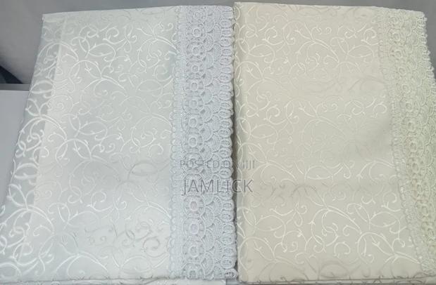 150 × 220cm Polyester Jacquard Tablecloth - EL - thumbnail 3