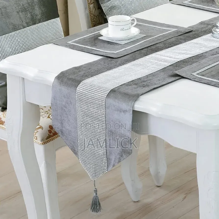 13PCS Flannel Table Set – Runner, Placemats & Cushion Covers - El