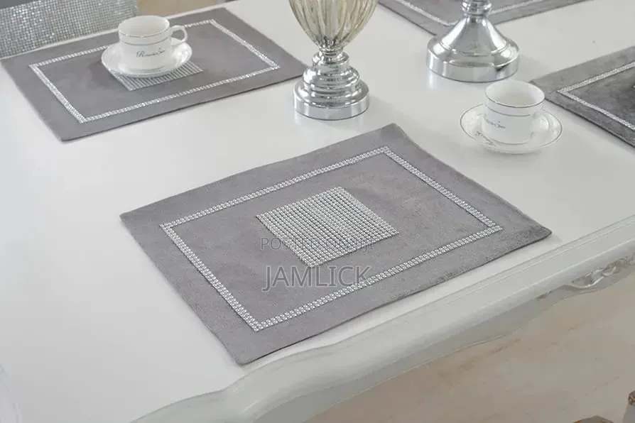 13PCS Flannel Table Set – Runner, Placemats & Cushion Covers - El