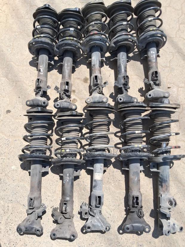 W204 Front Shocks Ex - thumbnail 3